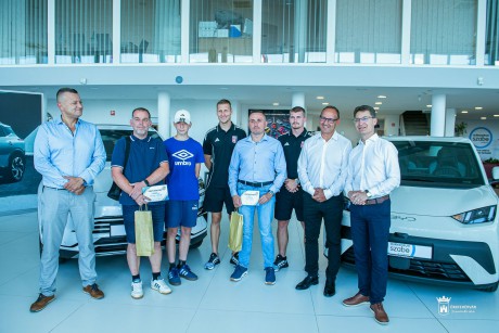 Vidi és a lóerők - háromnapos tesztvezetés nyertek az Autócentrum Szabótól